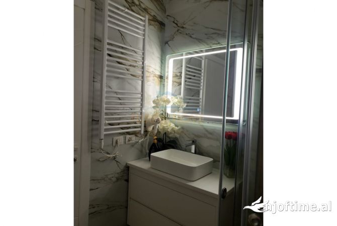 Shtepi ne shitje 2+1 ne Tirane - 250,000 Euro