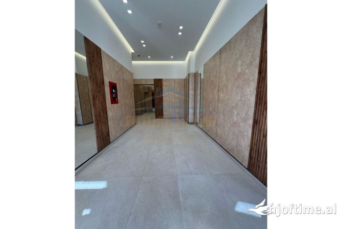 Shtepi ne shitje Apartament ne Tirane, 2+1, Mobilimi Bosh, pa mobiluar, Pagesa 287,000  Euro.