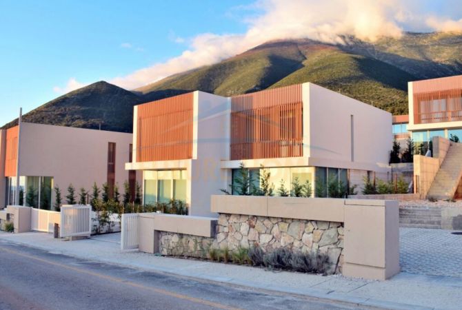 Shtepi ne shitje 2+1 ne Vlore - 1,250,000 Euro