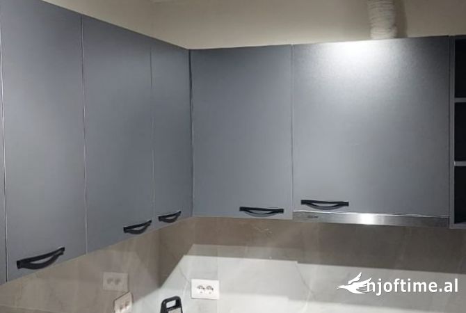 Shtepi me qera Shtepi Private ne Tirane, Garsoniere, Mobilimi E mobiluar, Pagesa 490  Euro.