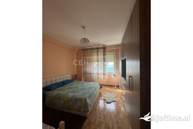Shtepi me qera 1+1 ne Durres - 300 Euro