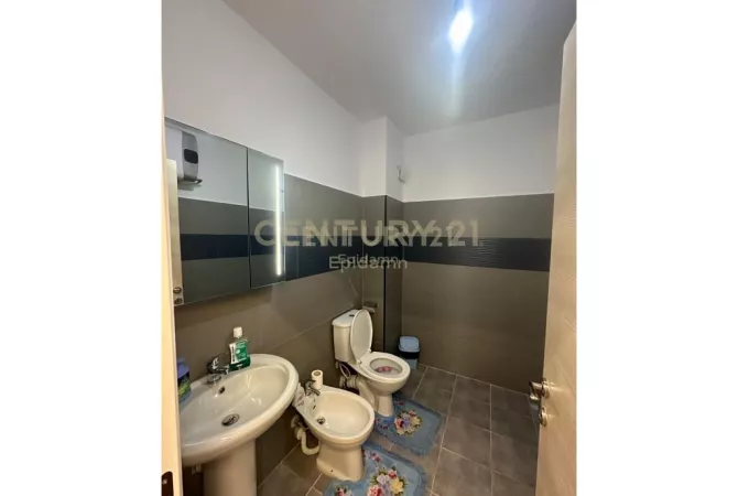 Shtepi me qera 2+1 ne Durres - 400 Euro