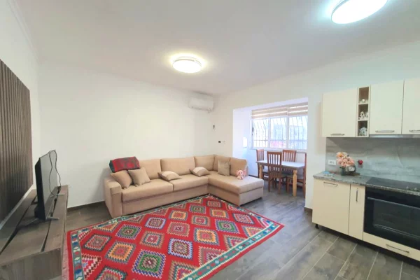 Shtepi me qera Apartament ne Durres, 2+1, Mobilimi E mobiluar, Pagesa 400  Euro.