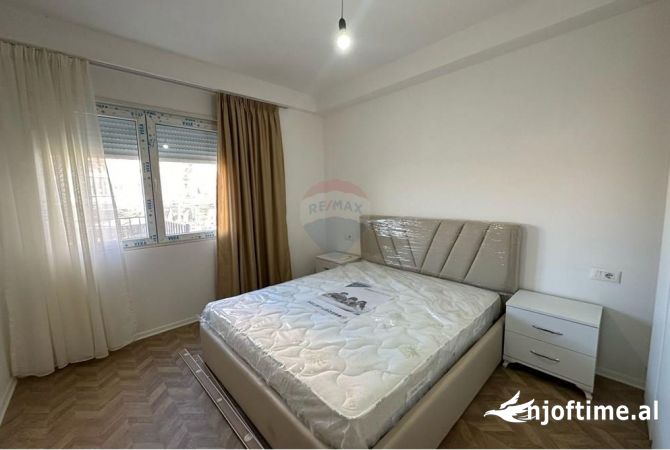 Shtepi me qera Apartament ne Tirane, 2+1, Mobilimi E mobiluar, Pagesa 650  Euro.