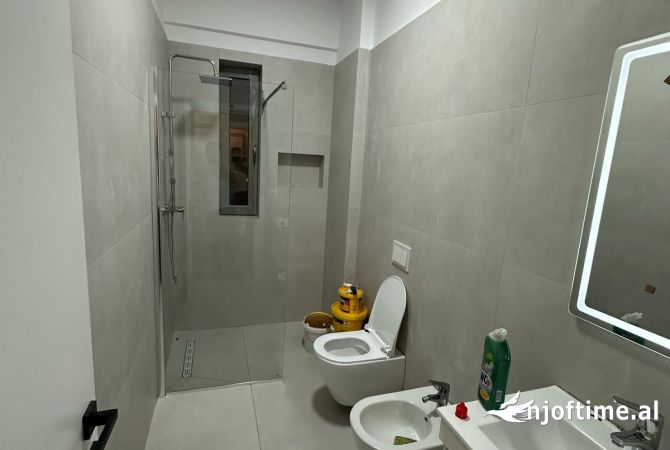 Shtepi me qera Apartament ne Tirane, 1+1, Mobilimi E mobiluar, Pagesa 550  Euro.