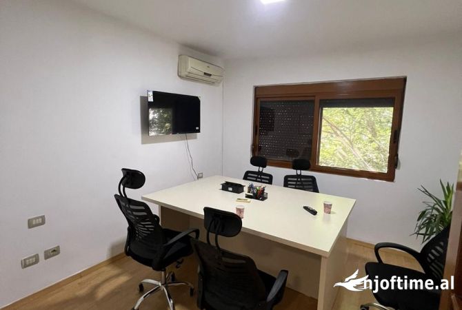 Ambient biznesi me qera 3+1 ne Tirane - 900 Euro
