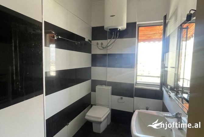 Shtepi me qera 2+1 ne Tirane - 750 Euro