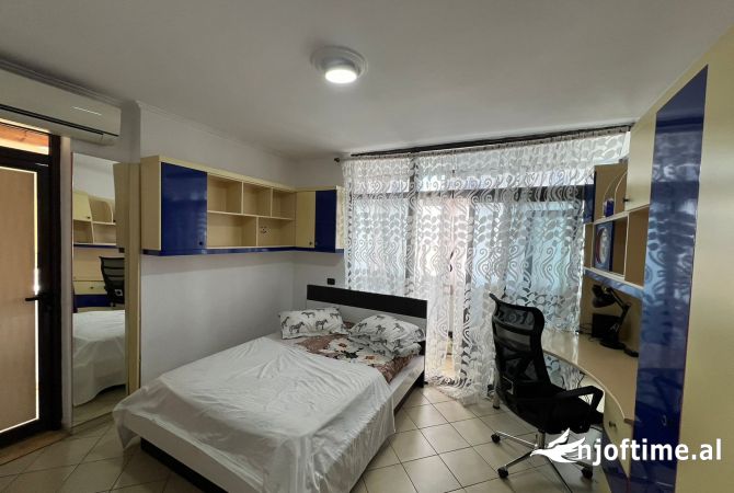 Shtepi me qera 3+1 ne Tirane - 750 Euro