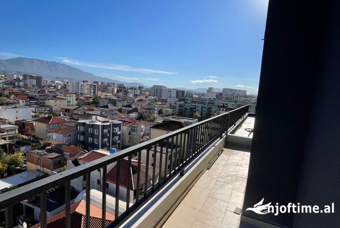 Shtepi ne shitje Apartament ne Tirane, 2+1, Mobilimi Bosh, pa mobiluar, Pagesa 145,000  Euro.