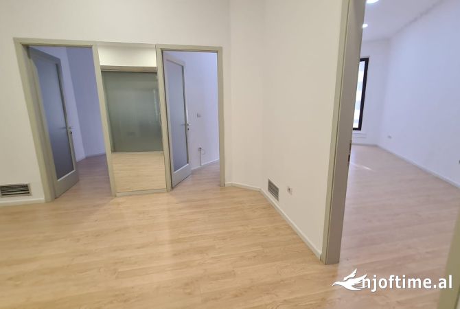 Jepet me qera ambient zyre, TORRE DRINI