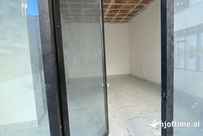 Ambient biznesi me qera 1+1 ne Tirane - 800 Euro
