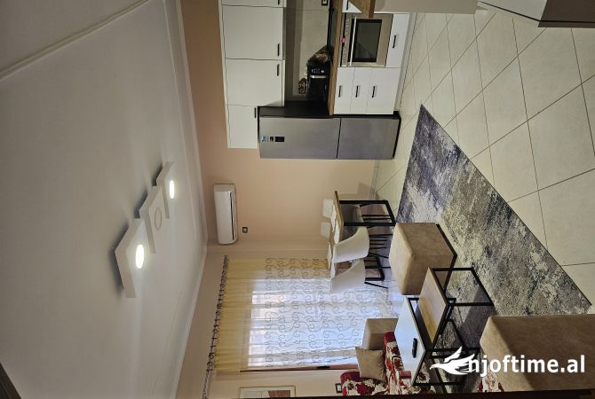 Shtepi me qera 2+1 ne Tirane - 450 Euro