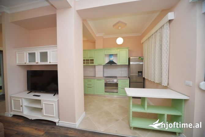 Casa in affitto 3+1 a Tirana - 1,000 Euro