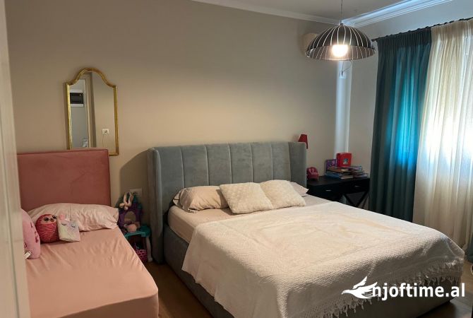 Shtepi me qera 2+1 ne Tirane - 750 Euro