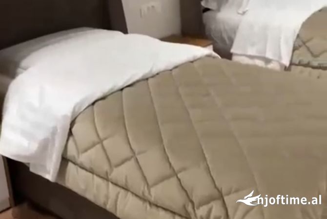 Shtepi ne shitje Apartament ne Tirane, 2+1, Mobilimi E mobiluar, Pagesa 250,000  Euro.