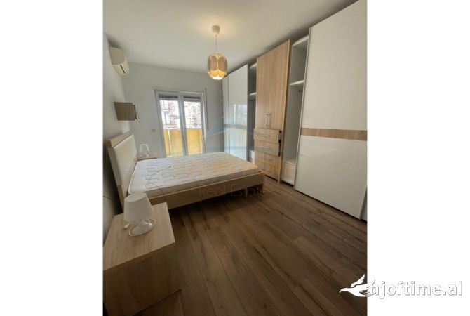 Shtepi me qera Apartament ne Tirane, 2+1, Mobilimi E mobiluar, Pagesa 700  Euro.