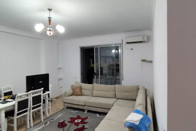 Shtepi me qera 2+1 ne Tirane - 500 Euro