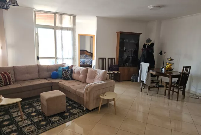 Shtepi me qera 2+1 ne Tirane - 650 Euro