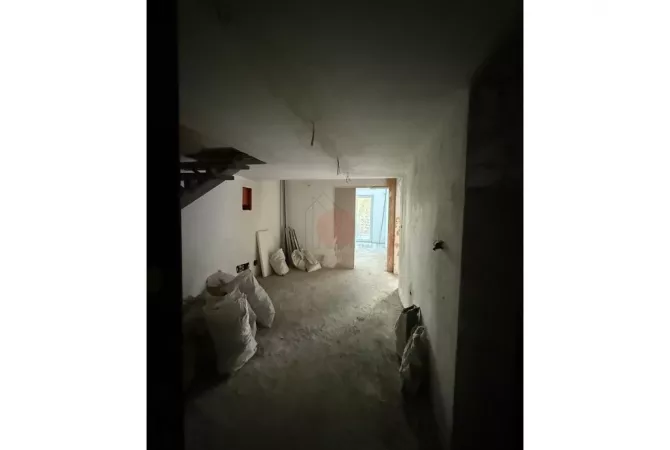 Shtepi ne shitje 3+1 ne Tirane - 95,000 Euro
