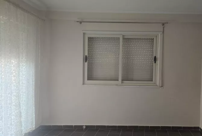 Shtepi me qera 2+1 ne Tirane - 45,000 Leke