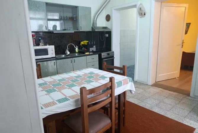 Shtepi me qera 2+1 ne Tirane - 600 Euro