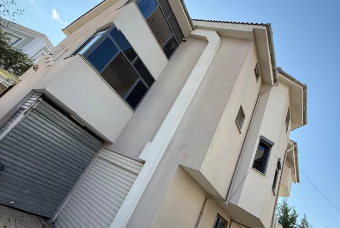 Shtepi ne shitje 4+1 ne Tirane - 550,000 Euro