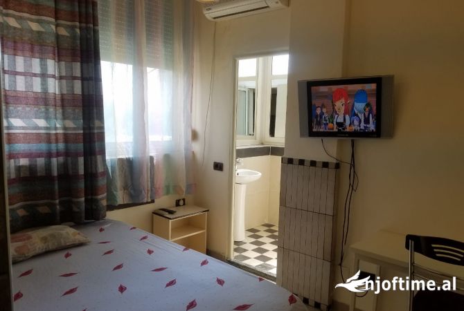 Shtepi me qera Garsoniere ne Tirane - 330 Euro