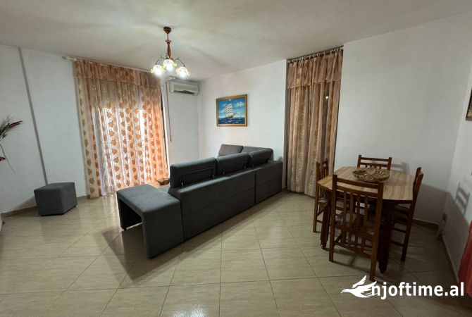 Shtepi me qera 1+1 ne Durres - 300 Euro