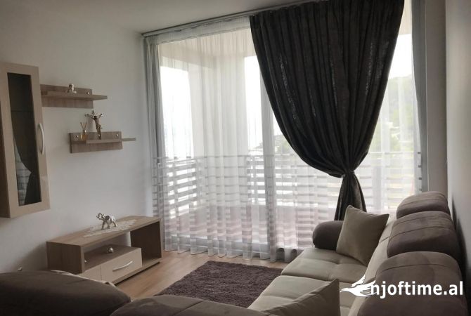 Shtepi ne shitje Apartament ne Durres, 1+1, Mobilimi E mobiluar, Pagesa 183,000  Euro.