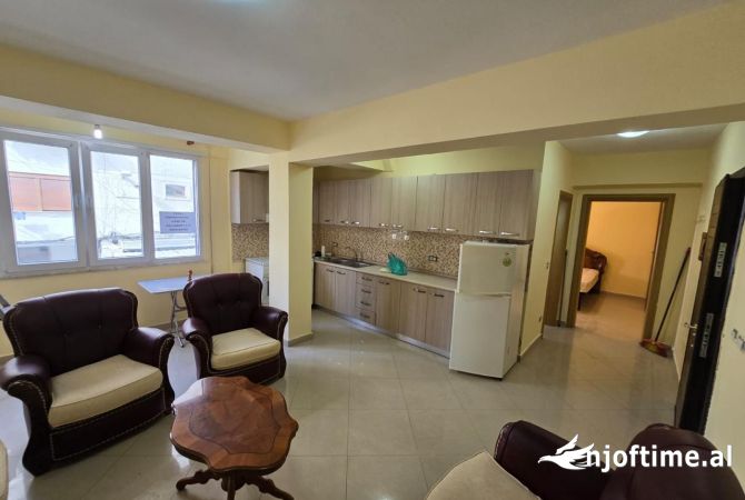 Shtepi me qera 1+1 ne Durres - 270 Euro