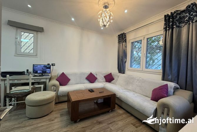 Shtepi ne shitje Shtepi Private ne Durres, 4+1, Mobilimi E mobiluar, Pagesa 220,000  Euro.