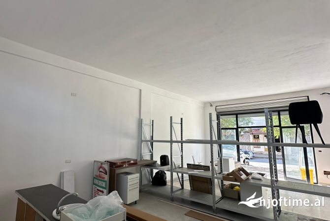 Ambient biznesi me qera 1+1 ne Durres - 400 Euro