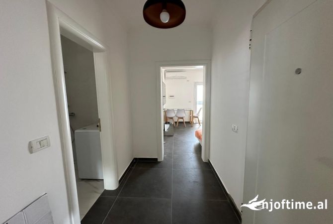 Shtepi ne shitje Penthose(kati i fundit panoramik) ne Durres, 2+1, Mobilimi E mobiluar, Pagesa 240,000  Euro.