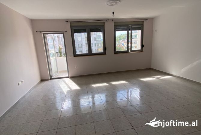 Shtepi me qera 2+1 ne Tirane - 30,000 Leke