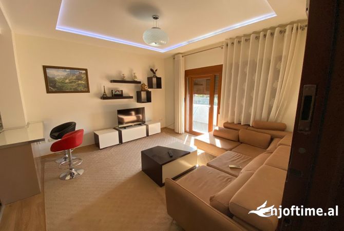 Shtepi me qera 1+1 ne Tirane - 400 Euro