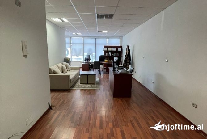 Ambient biznesi ne shitje 1+1 ne Tirane - 105,000 Euro