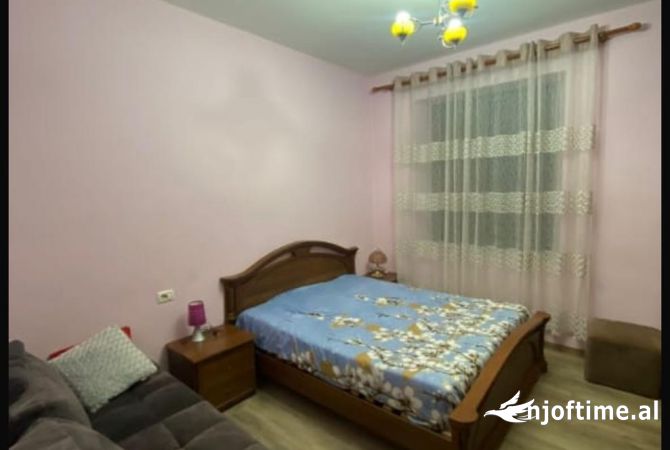 Shtepi me qera 2+1 ne Tirane - 40,000 Leke