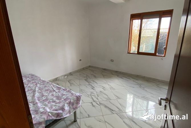 Shtepi me qera 2+1 ne Tirane - 300 Euro