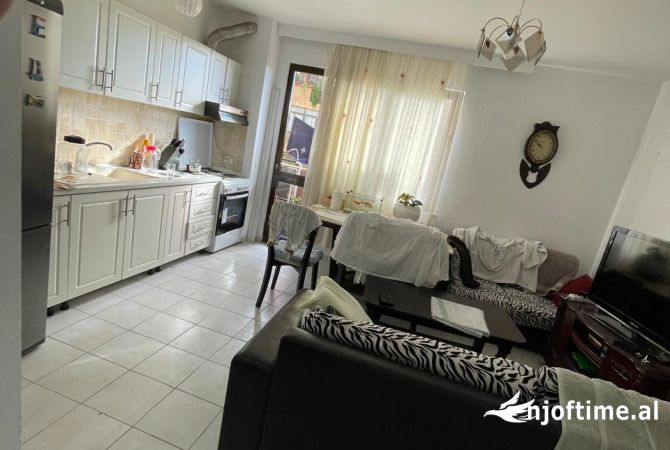 Shtepi me qera 2+1 ne Tirane - 550 Euro