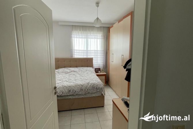 Shtepi me qera 2+1 ne Tirane - 550 Euro