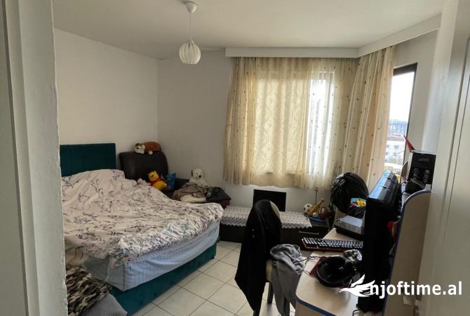 Shtepi me qera 2+1 ne Tirane - 550 Euro
