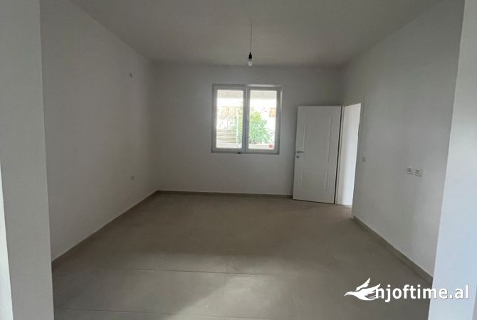 Apartment for rent in Tirana 2+1, Emty