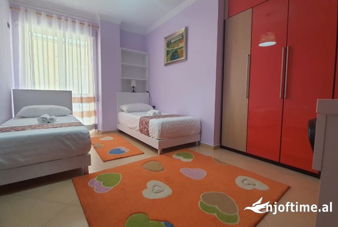 Shtepi me qera 2+1 ne Tirane - 800 Euro