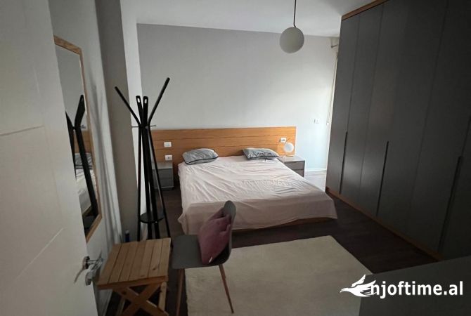 Shtepi me qera 2+1 ne Tirane - 700 Euro