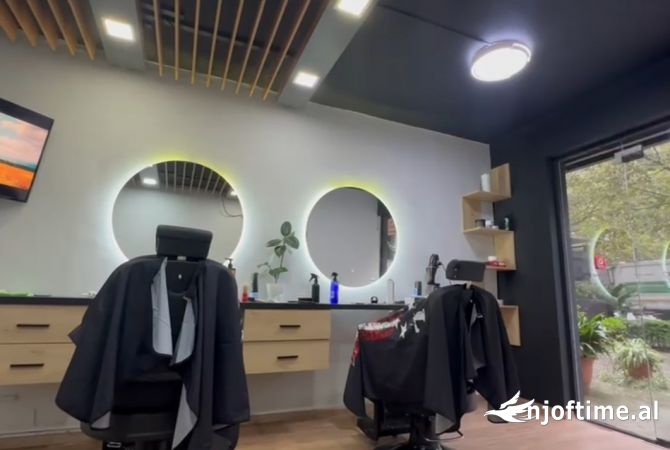 Ambient biznesi me qera 3+1 ne Tirane - 260 Euro
