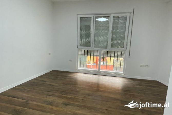 JEPET AMBIENT ZYRE ME QIRA 2+1