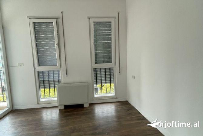 Ambient biznesi me qera 3+1 ne Tirane - 800 Euro