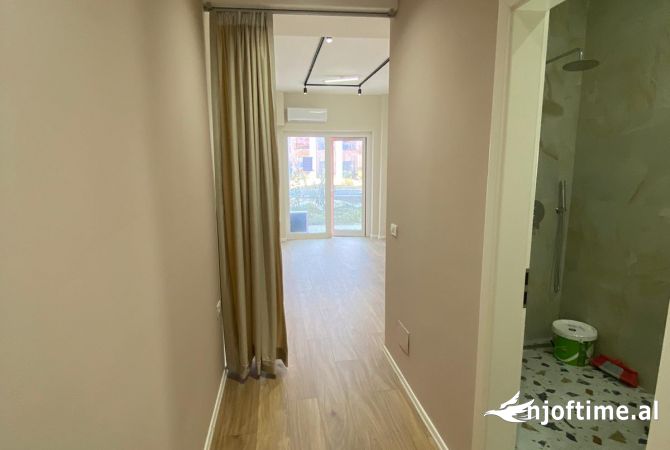 Ambient biznesi me qera 1+1 ne Tirane - 300 Euro