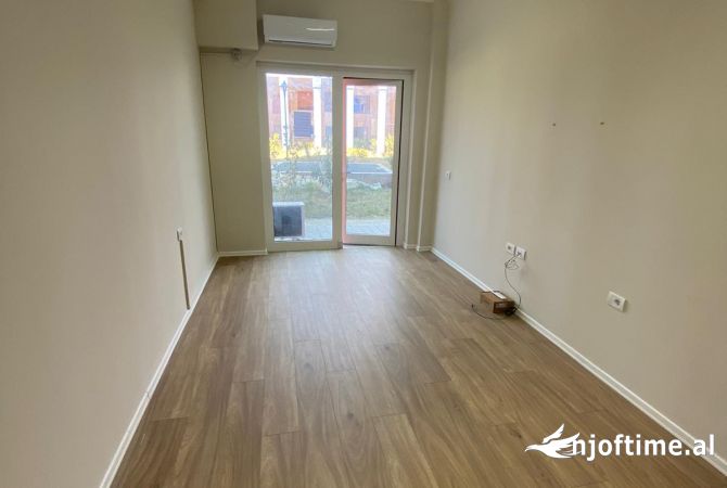 Ambient biznesi me qera 1+1 ne Tirane - 300 Euro