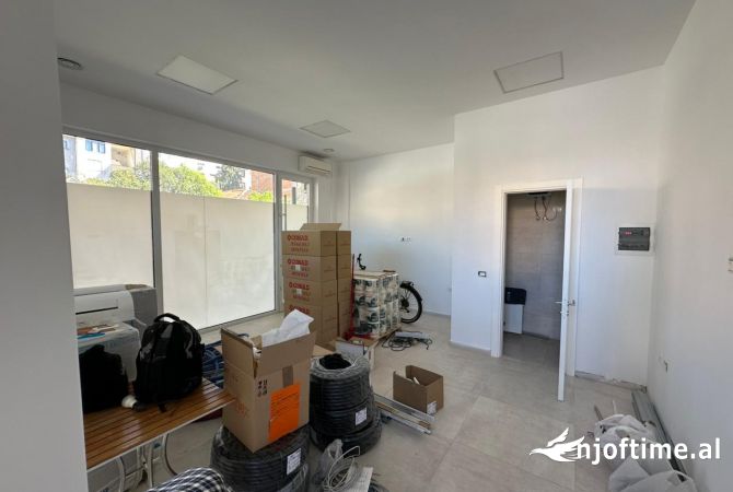 Ambient biznesi me qera 1+1 ne Tirane - 500 Euro